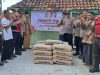Polsek Serang Baru Bagikan 50 Sak Semen untuk Pembangunan Masjid