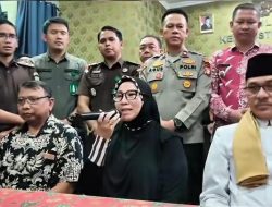 Umi Cinta Klarifikasi Isu Pengajian Tertutup dan “Bayar Masuk Surga”